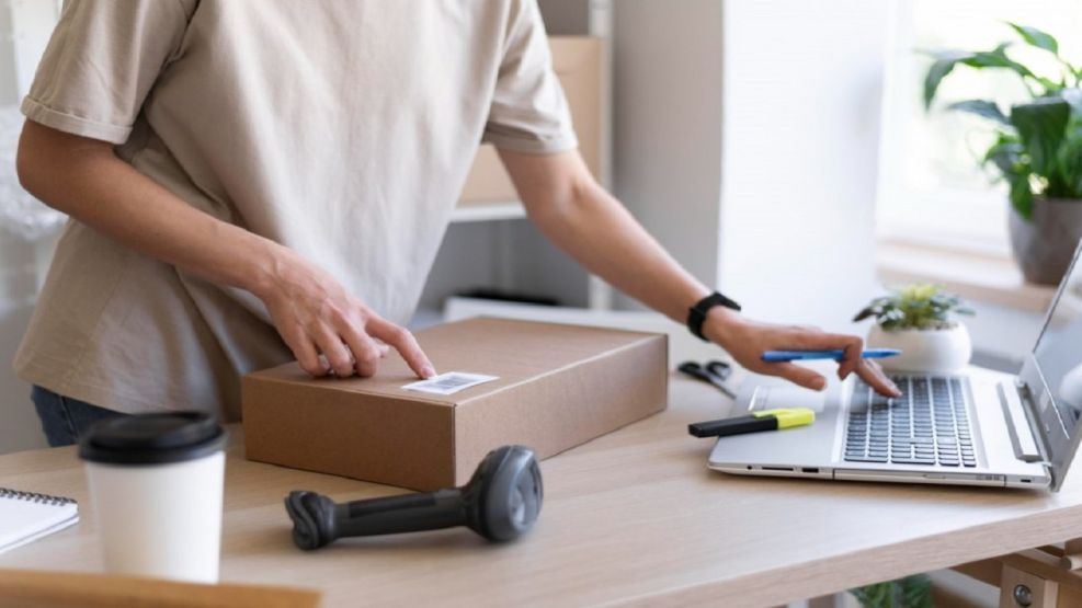 Ilustración sobre la experiencia de compra online y comercio electrónico